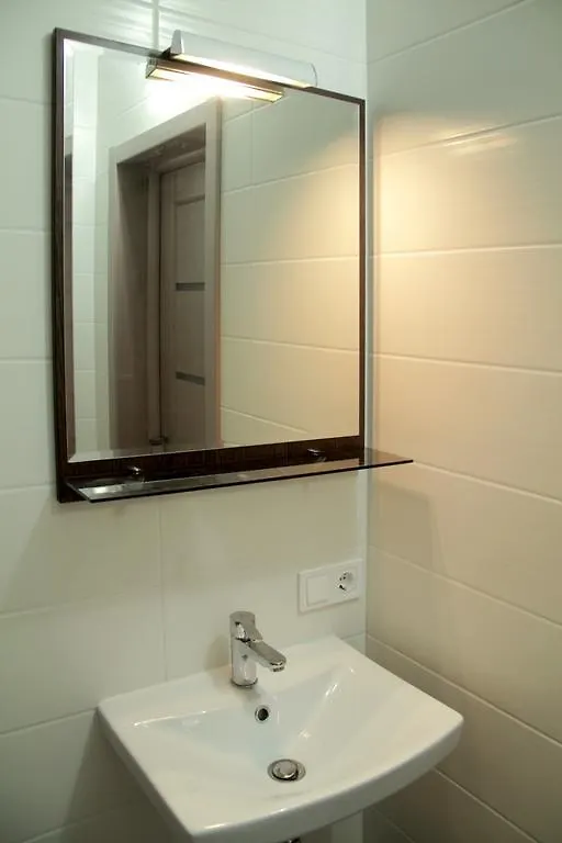 Solo Apartment Dragomanova Kijów