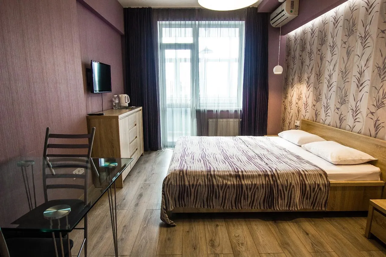 Solo Apartment Dragomanova Kijów