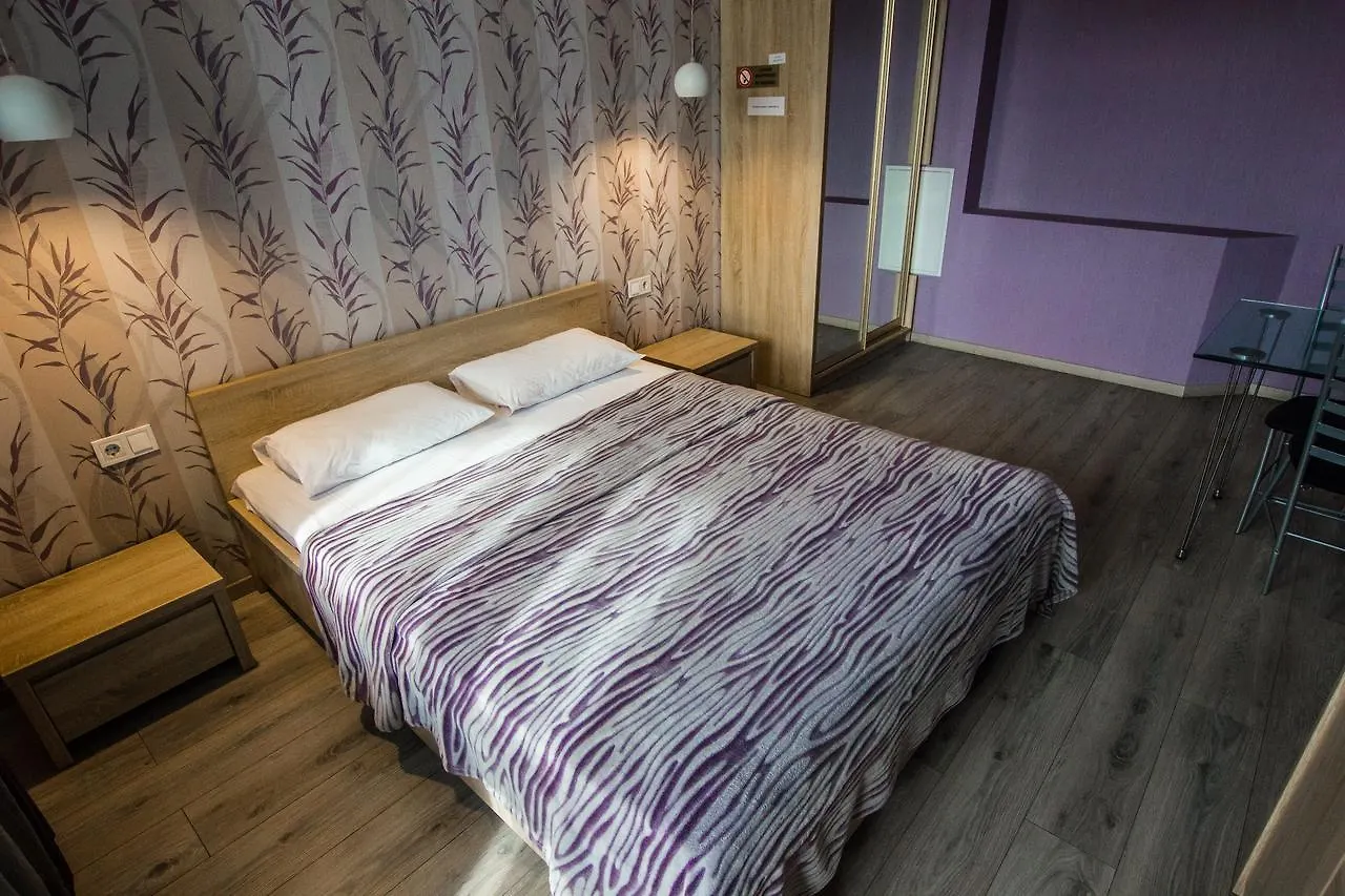 Solo Apartment Dragomanova Kijów