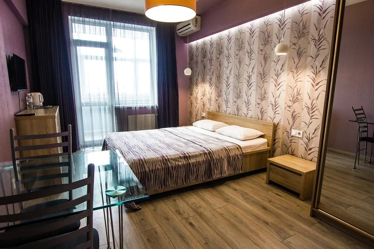 Solo Apartment Dragomanova Kijów