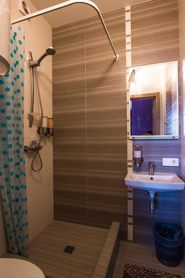 Solo Apartment Dragomanova Kijów